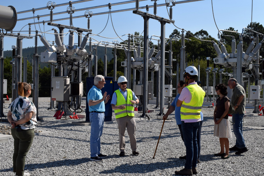 Valga “garantiza” la actividad industrial en el futuro polígono empresarial de A Medela