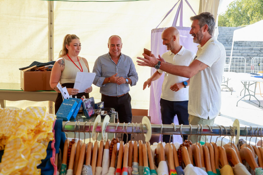 Expoferta inaugura en Vilagarcía un fin de semana de saldos con 18 puestos de diversos sectores