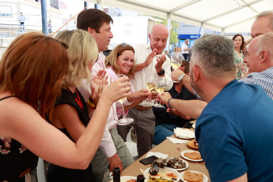 Mariscos, pan, fiesta y tradición, así se presenta el fin de semana en Arousa