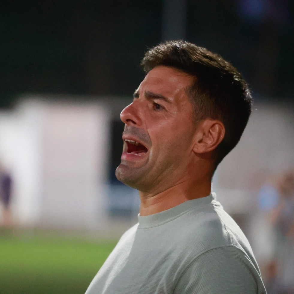 El Arosa se enfrenta hoy a su primer reto en la nueva era de Gonza Fernández