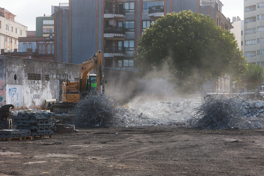 El Concello de Vilagarcía abre de forma temporal una zona de O Ramal para habilitar 70 plazas de aparcamiento