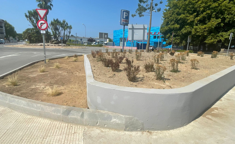 El PP critica el “lamentable” estado de las zonas verdes del nuevo parque urbano de O Cavadelo