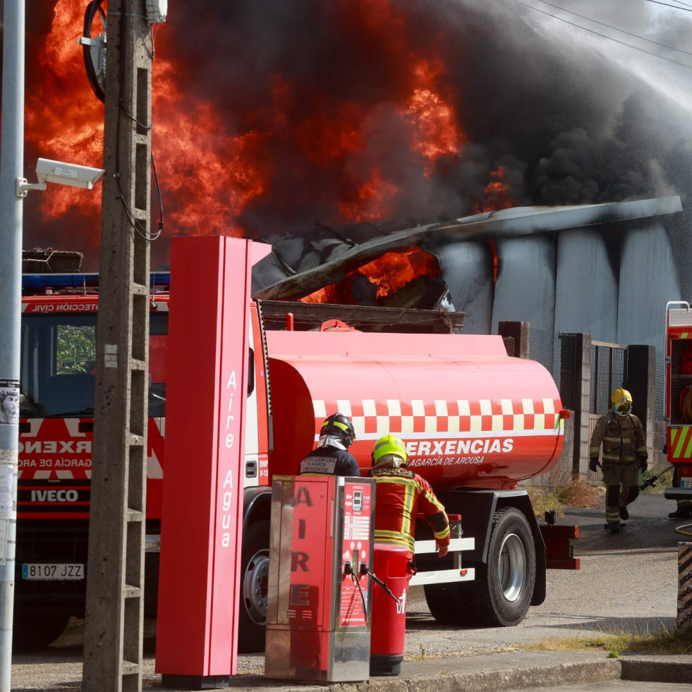 Las tragedias tienen segunda parte: un nuevo incendio destroza una nave de Impex seis años después