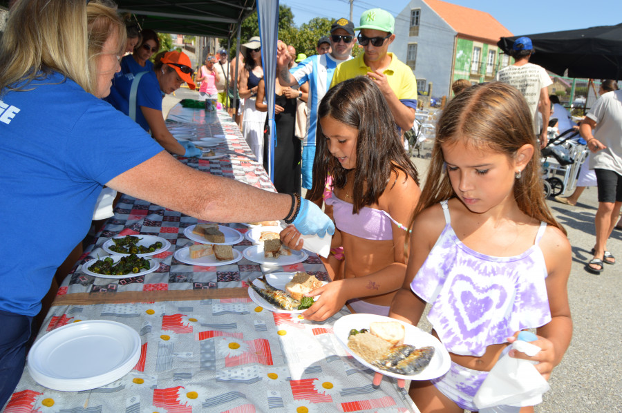 O Barbanza disfruta de las fiestas de verano de las maneras más variopintas