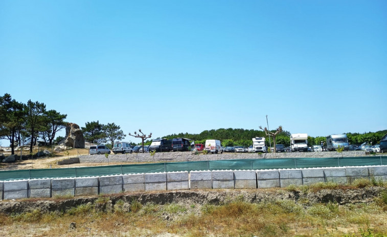 Vecinos de San Vicente denuncian la “actividad irregular” de un parking