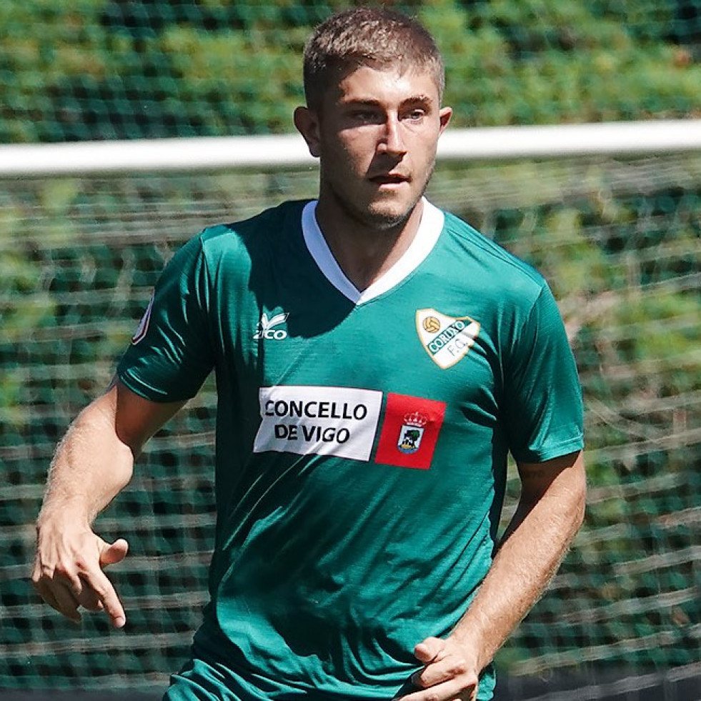 El Arosa se cruza mañana con el Coruxo de Hugo Losada