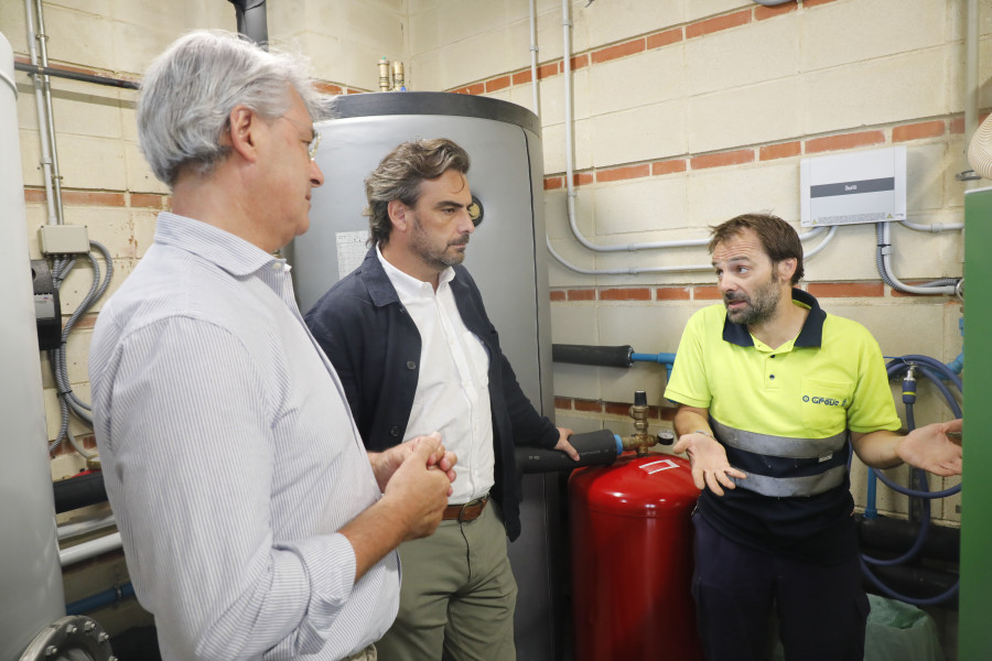 La Xunta verifica en el pabellón de deportes náuticos de O Grove las mejoras de eficiencia energética