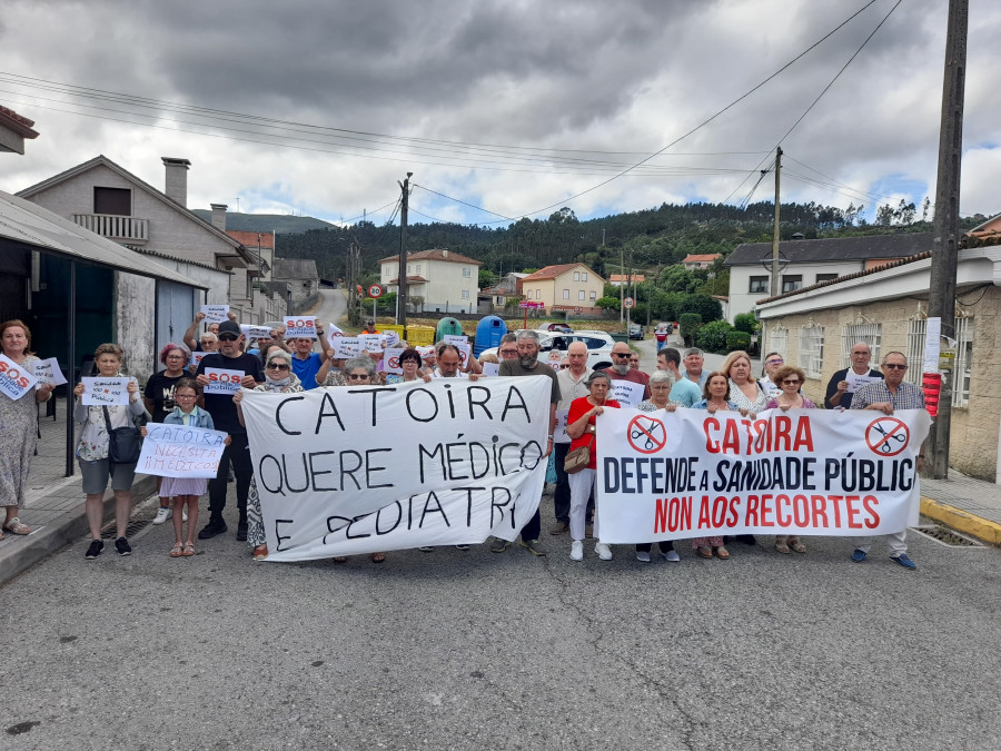 La plataforma del centro médico invita a Sanidade y a Rueda a una nueva protesta