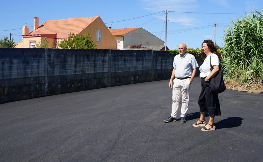 El Ayuntamiento de A Pobra repara tres caminos en mal estado en O Caramiñal, O Xobre y Lesón a petición vecinal