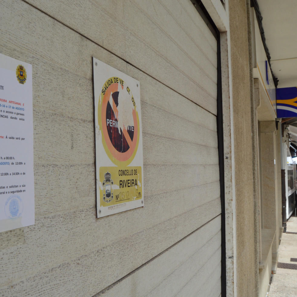 Afectados por la feria Artemar detectan indicaciones contradictorias sobre los accesos a los garajes