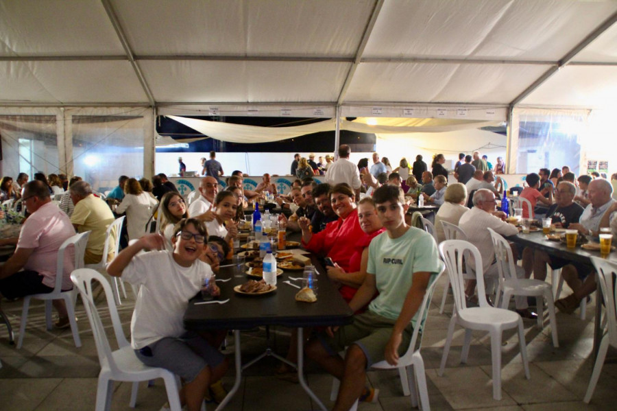 El Villalonga FC celebra la Larpeirada Celeste con gastronomía, fútbol y sorpresas
