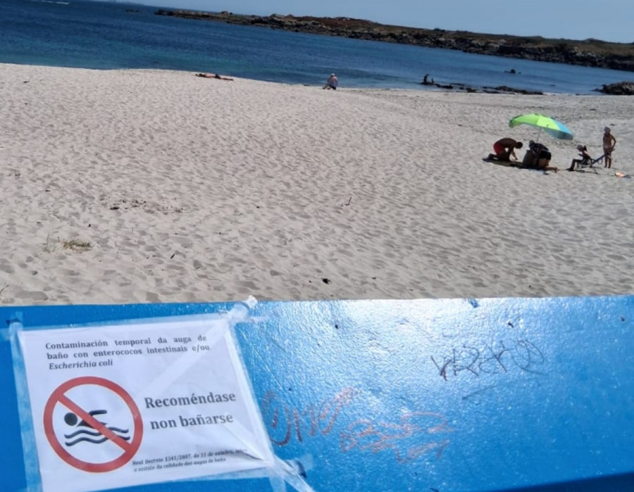 El Ayuntamiento de Ribeira recomienda no bañarse en la playa de O Prado, en Corrubedo, por un episodio temporal de contaminación