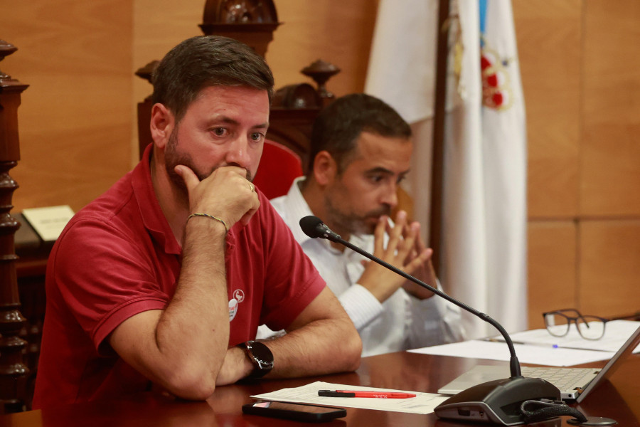 El Pleno de Cambados aprueba retirar la bandera de la UE por ser “cómplice” del “xenocidio de Gaza”