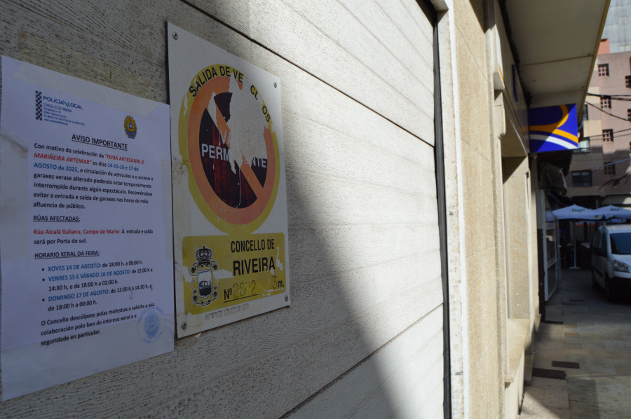 Rectifican los carteles con normas sobre el acceso a garajes durante Artemar y su interrupción sólo será temporal