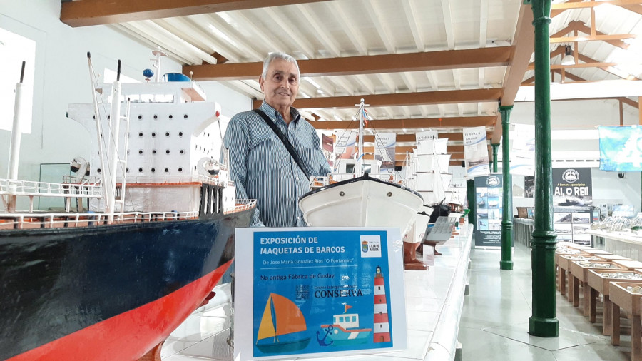 A Illa expone maquetas de barcos como el Prestige, el Vapor de Ribeira y O Marita