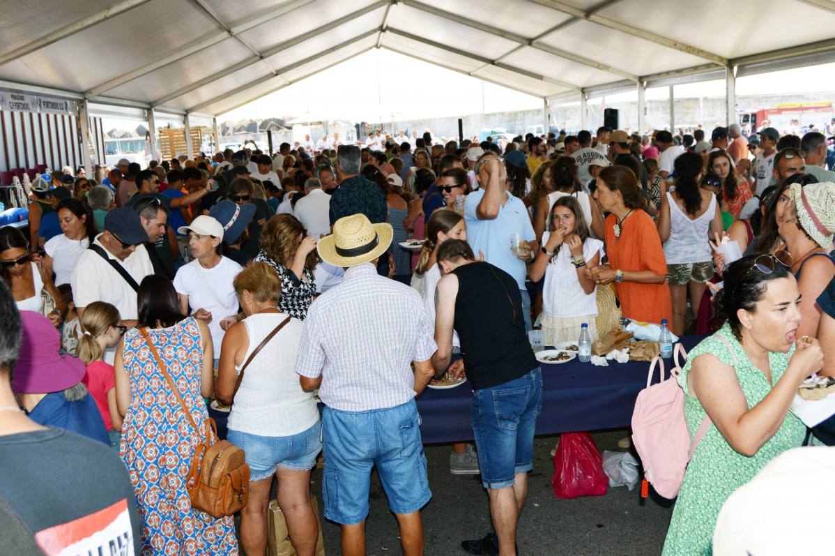 Sardinada fiestas san roque portonovo 1