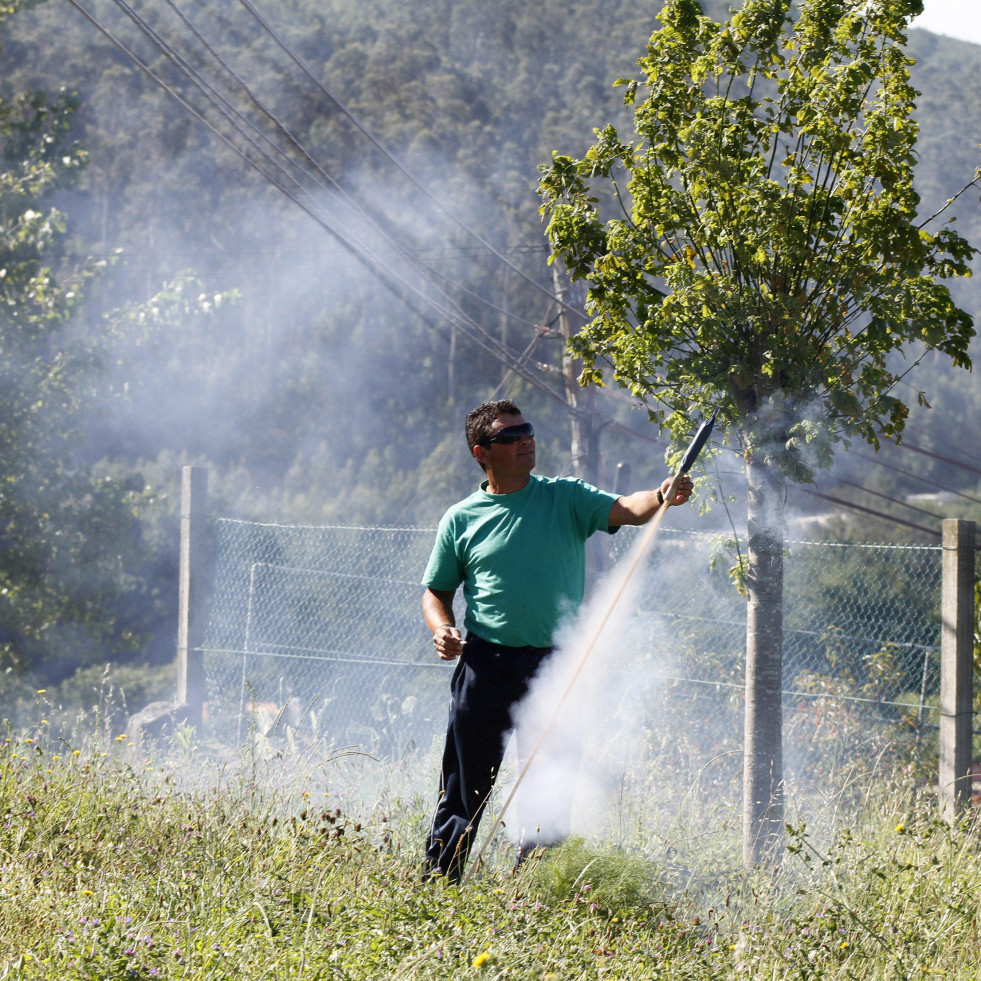 Cuntis suspende la pirotecnia en sus fiestas patronales ante el elevado riesgo de incendios