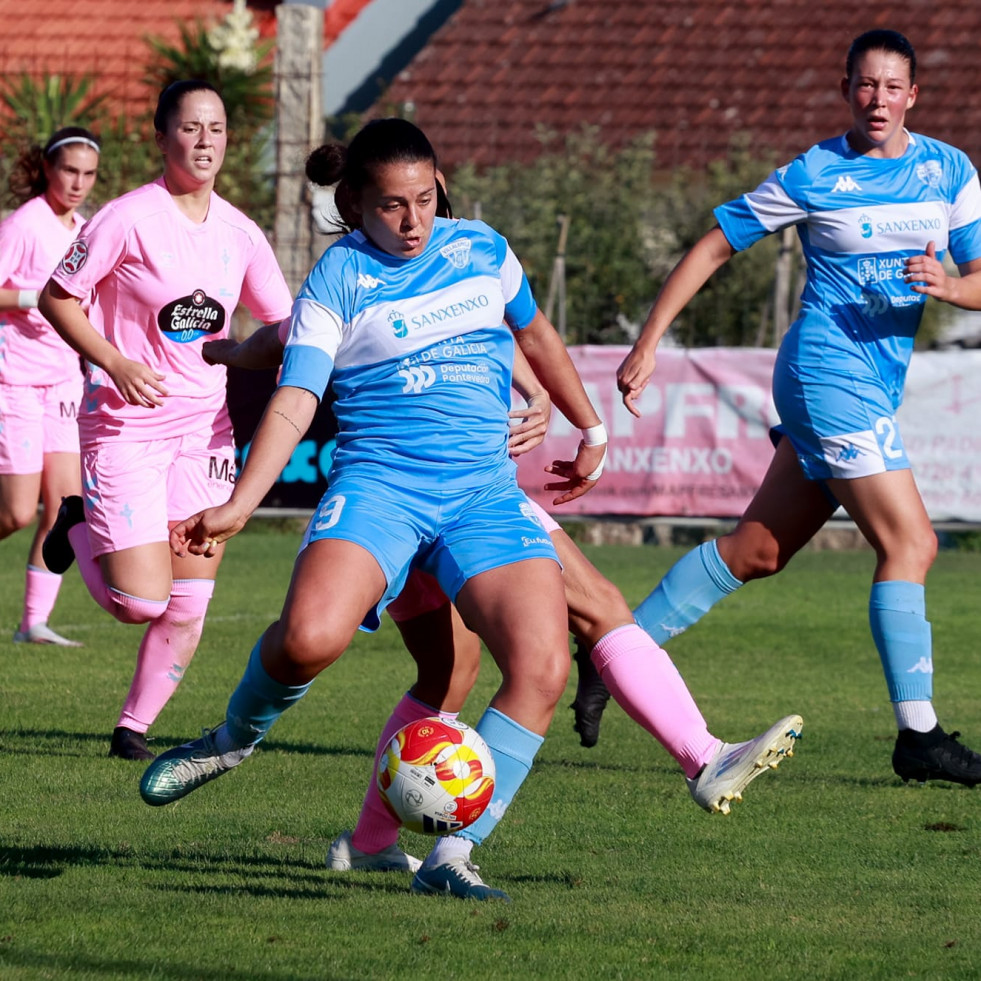 As Celtas se lleva el trofeo Concello de Sanxenxo al ganar al Atlético Villalonga 0-2