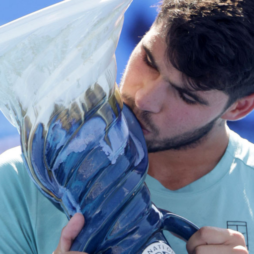 Alcaraz conquista por primera vez Cincinnati tras el abandono de Sinner