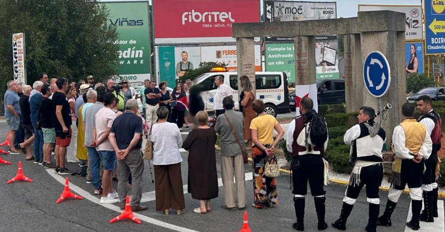 El BNG de Boiro homenajeó a José Casais Carcía, vecino de Mosquete y marinero, en el Día da Galiza Mártir