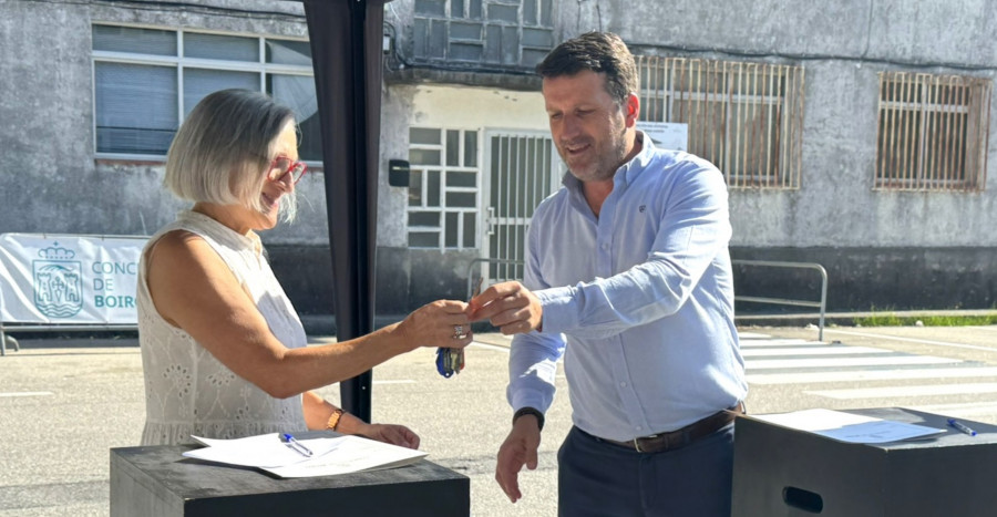 Agadea impulsa un proyecto por 857.366 euros para crear un centro de día con 26 plazas en las antiguas viviendas de los maestros de Praia Xardín, en Boiro