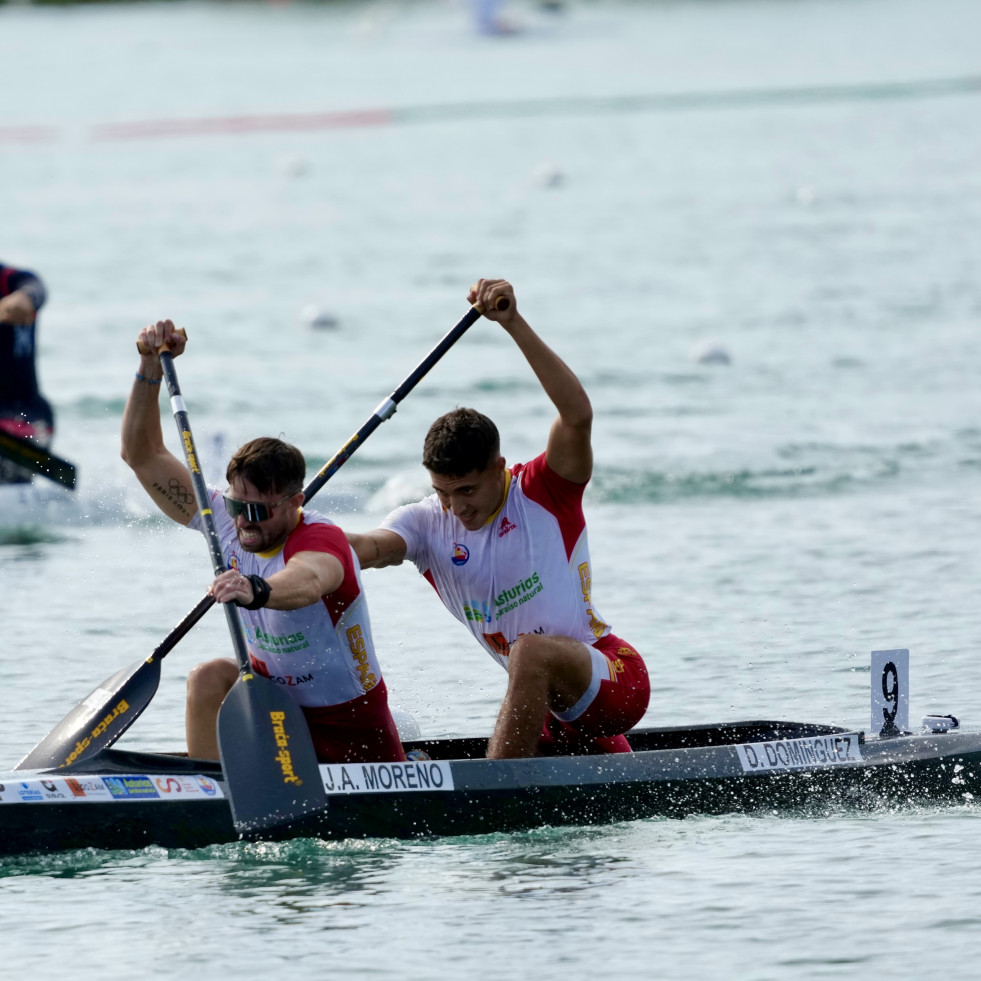 Diego Domínguez y Lucía Val acceden a las finales de C2 500 y K4 500 en el Mundial de Milán