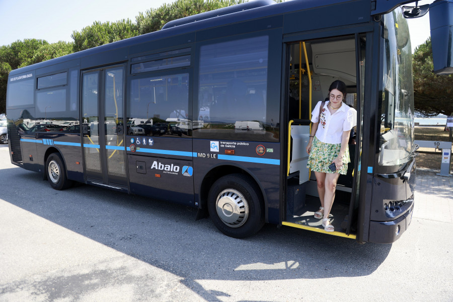 Somos propone retirar también la bandera de  la UE y mejoras en el transporte