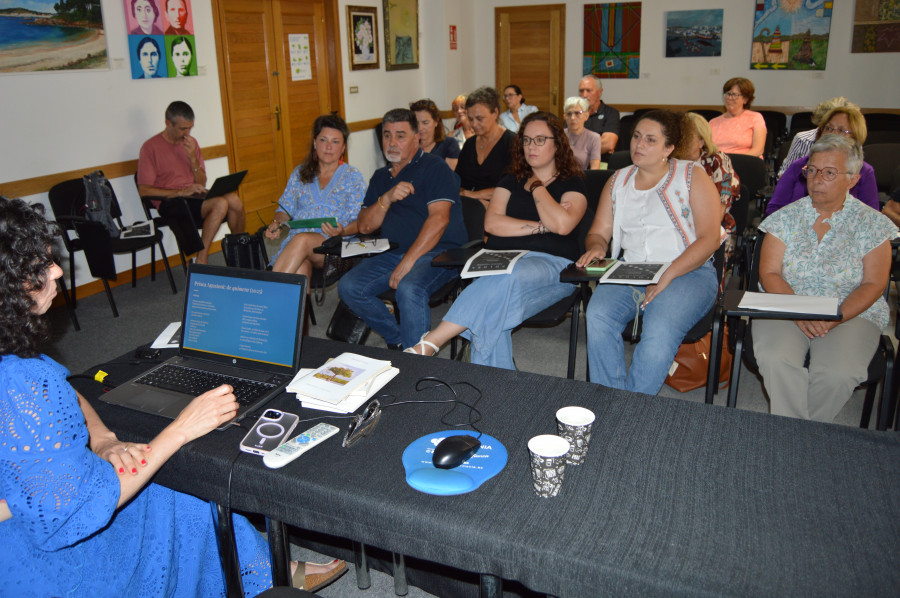 Acercamiento en Ribeira a la obra de la escritora italobrasileña Francesca Cricelli