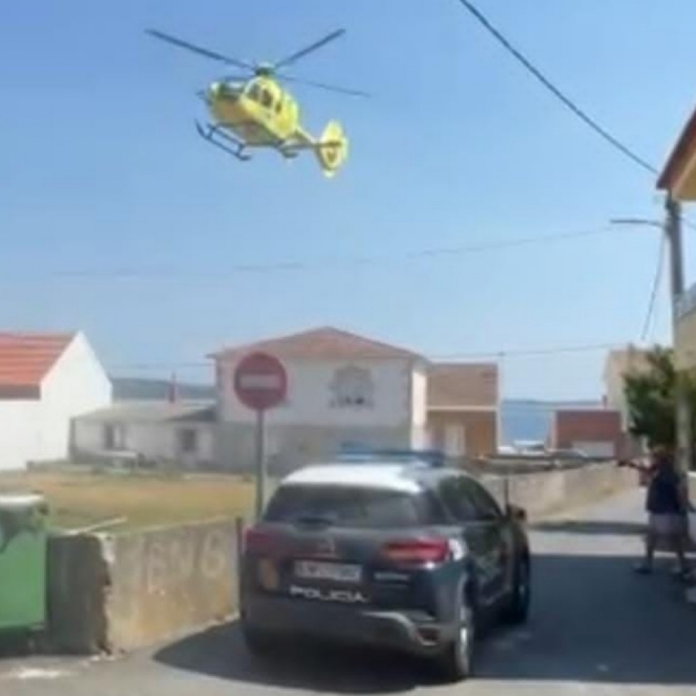 Fallece en Corrubedo un turista madrileño de 45 años que, al parecer, se atragantó en un local hostelero