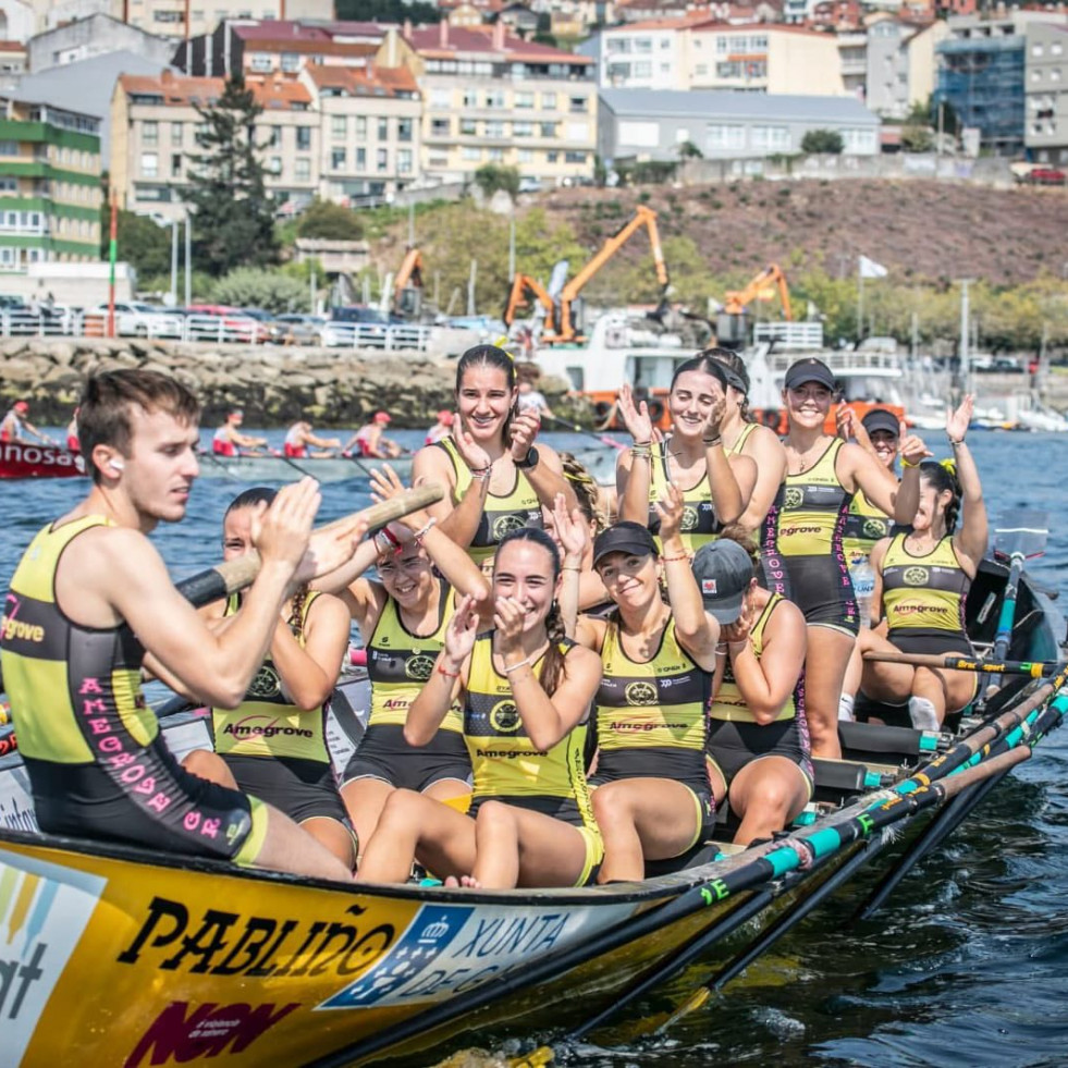 Amegrove celebra su tercer puesto final en la Liga Gallega Femenina