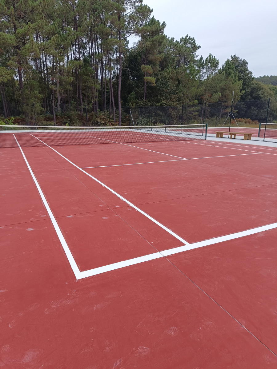 Catoira estrena pistas de tenis en Borreiros, gratis para menores de 18 años
