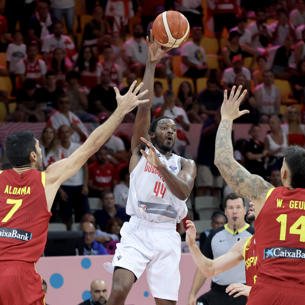 España empieza con mal pie y cae ante Georgia en su debut europeo (83-69)