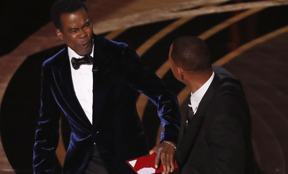 Sopapo que le calza Will Smith a Chris Rock