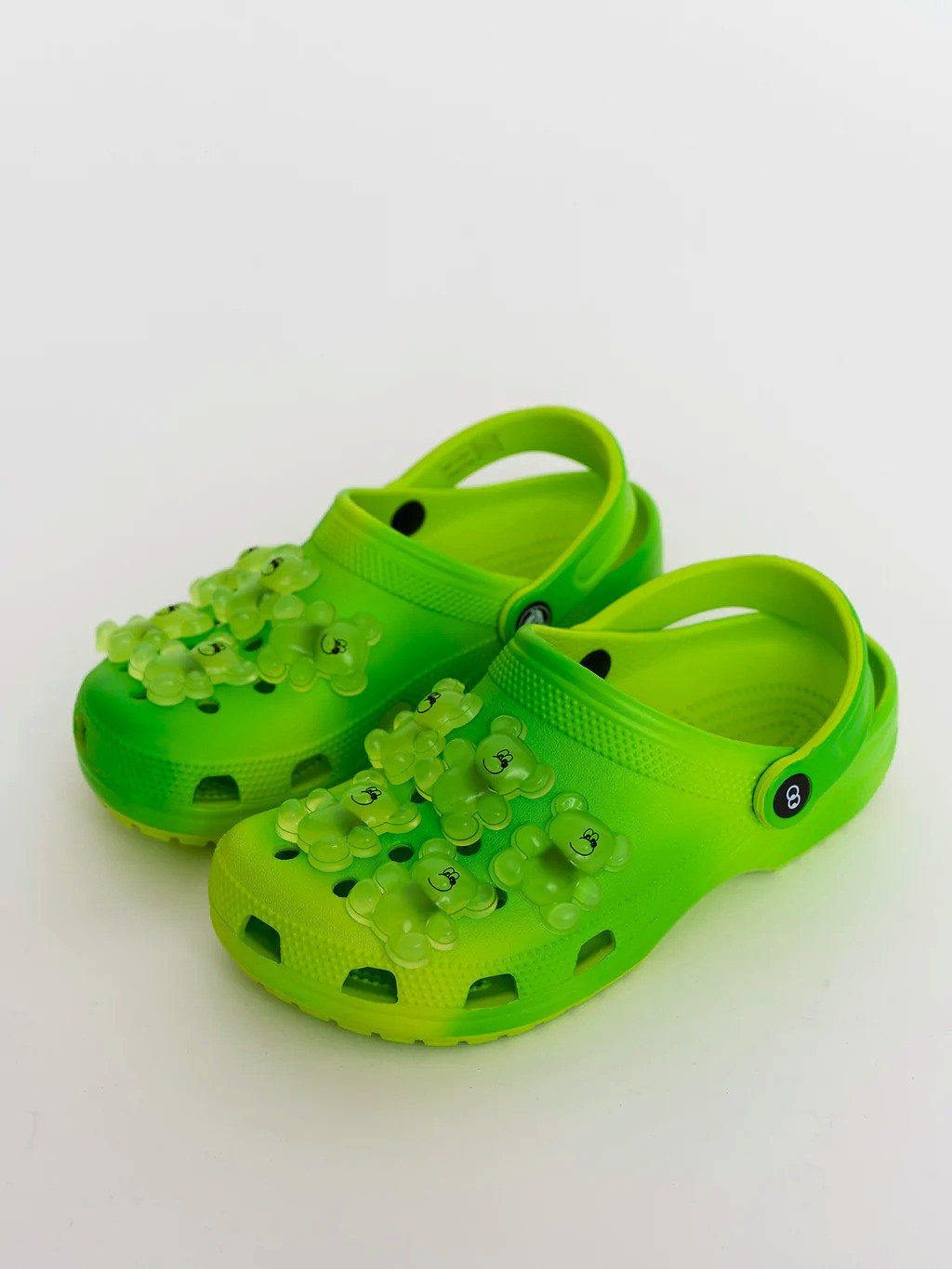 LO X Crocs con ositos 